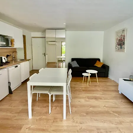 2 Pieces Avec Un Jardin Privatif דירה